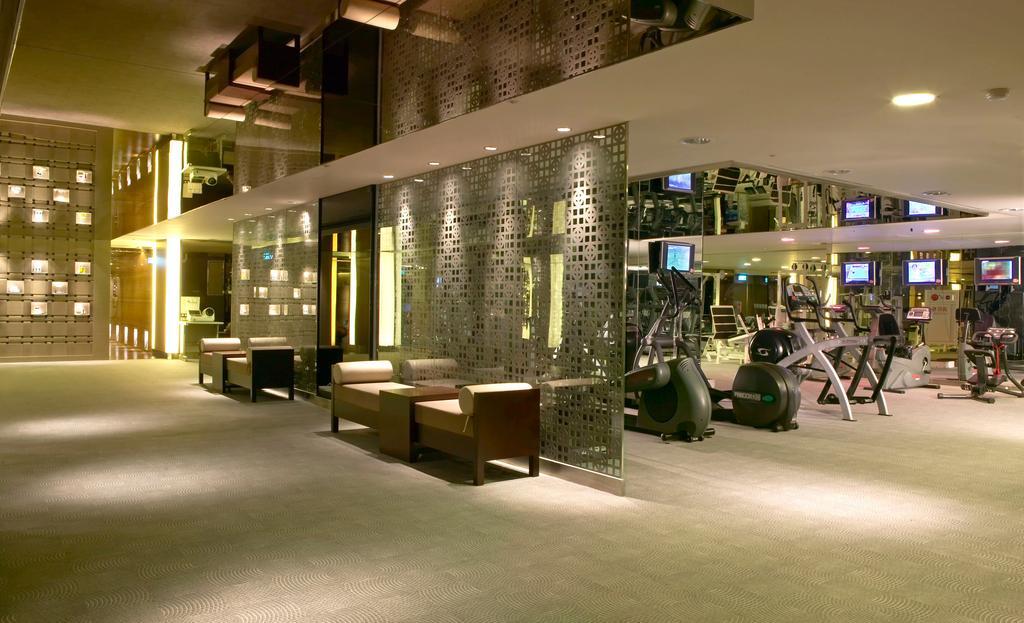Hotel Regent Taipéi Exterior foto The gym at the Mandarin Oriental, Hong Kong