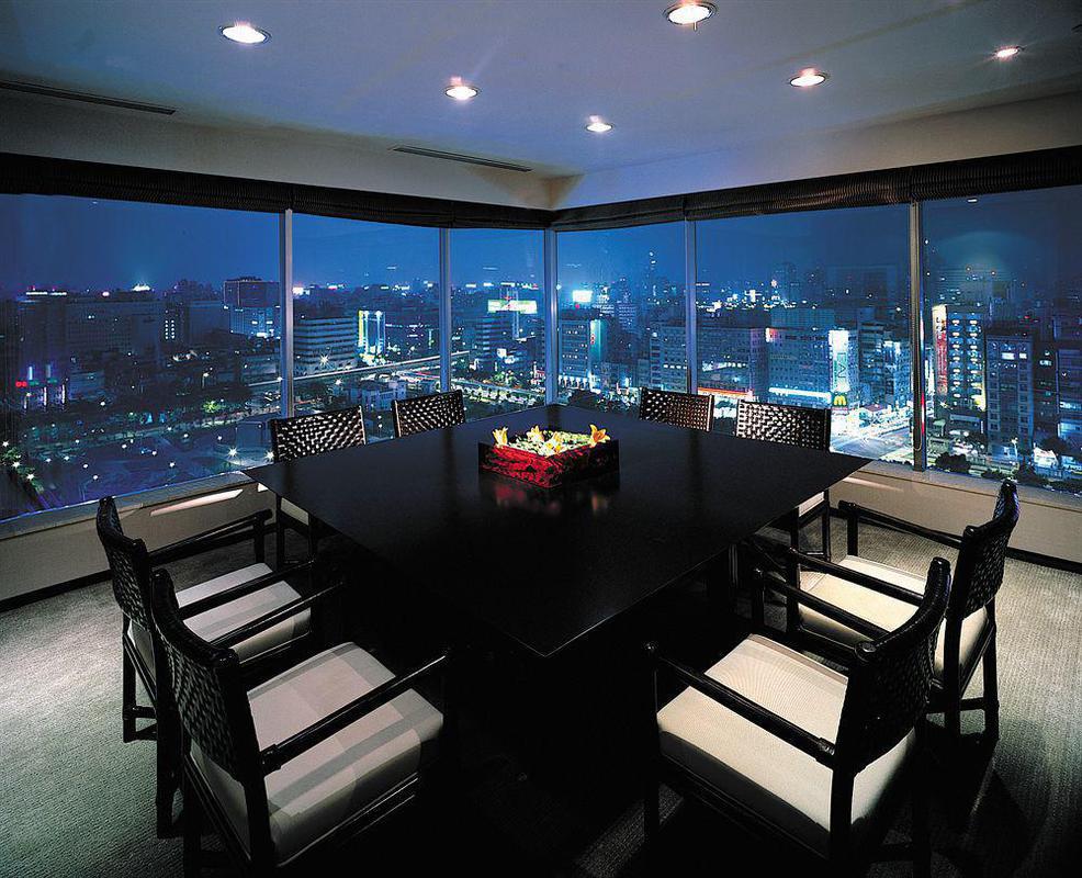 Hotel Regent Taipéi Restaurante foto The 360° Club